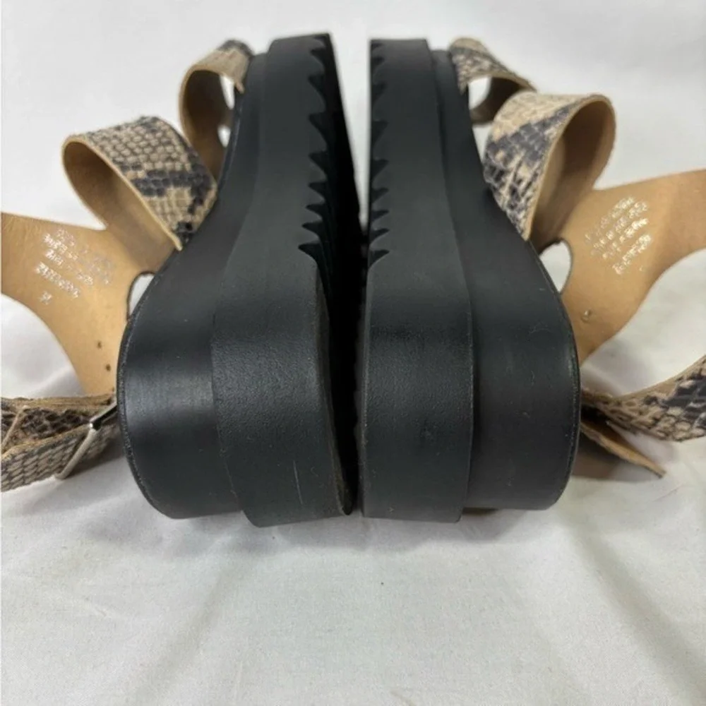 Free People Sandals Snakeskin Platform Lug Sole Ankle‎ Strap Size 36 Gray Beige